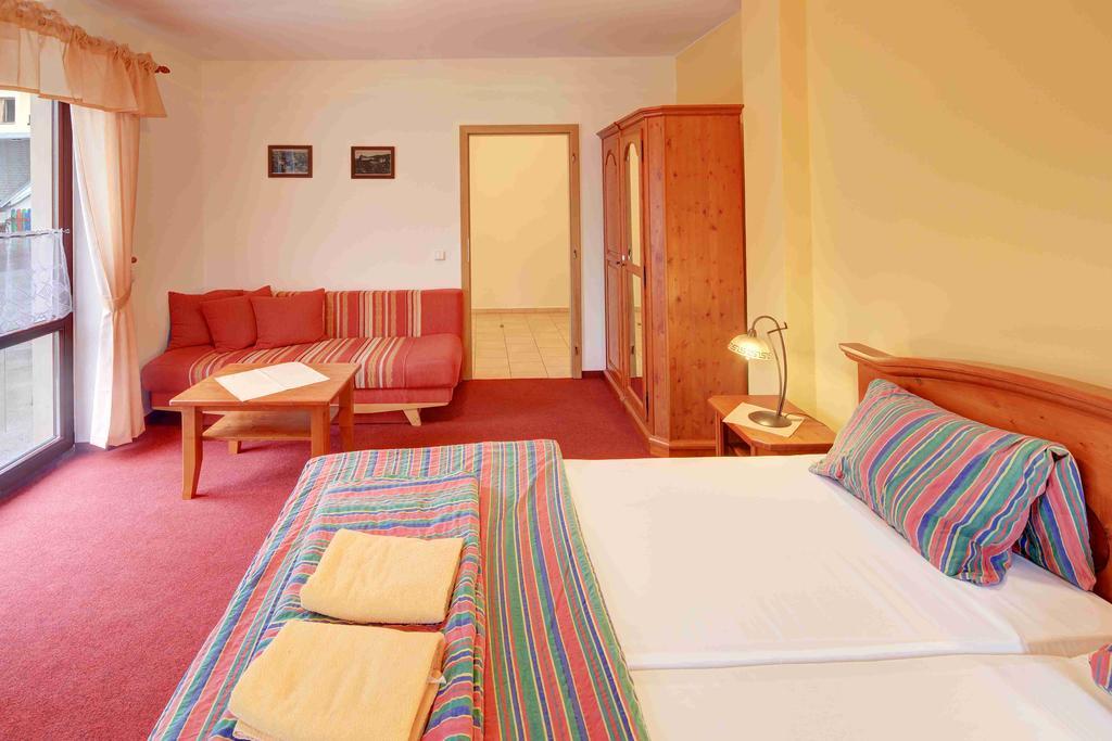 Hradni Basta Hotel Bečov nad Teplou Eksteriør billede