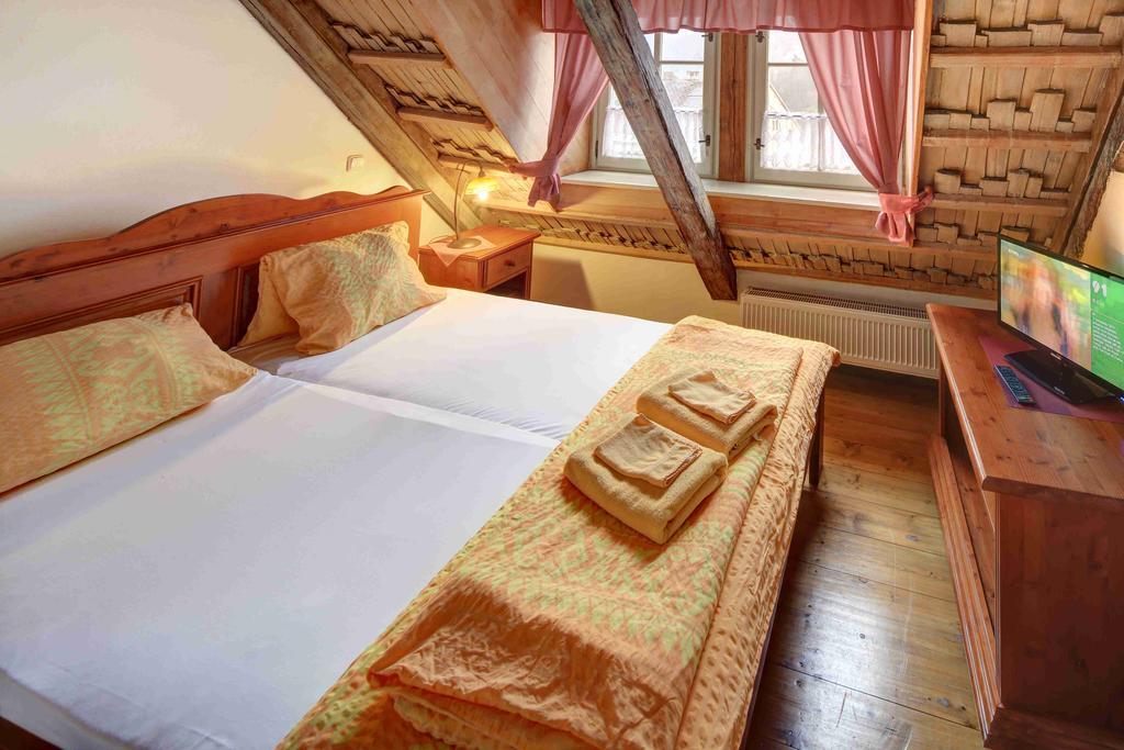 Hradni Basta Hotel Bečov nad Teplou Eksteriør billede