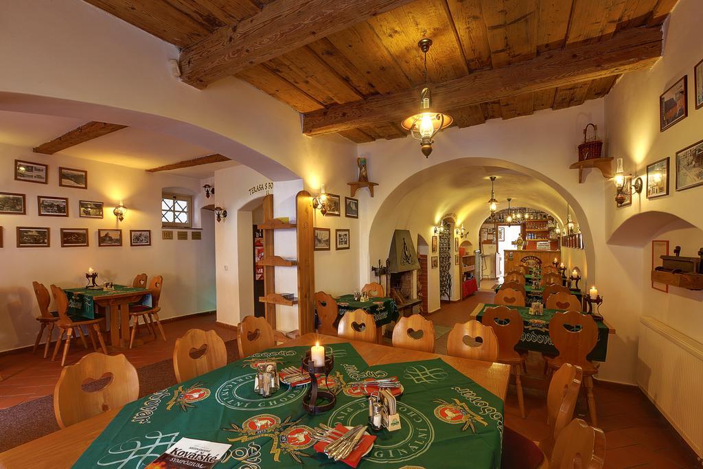 Hradni Basta Hotel Bečov nad Teplou Eksteriør billede