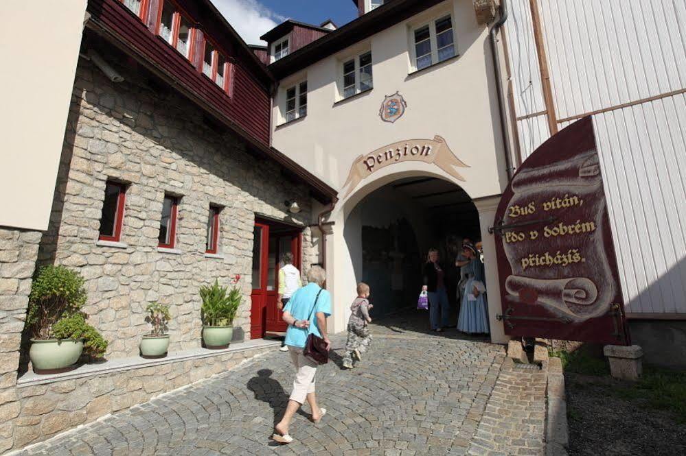 Hradni Basta Hotel Bečov nad Teplou Eksteriør billede