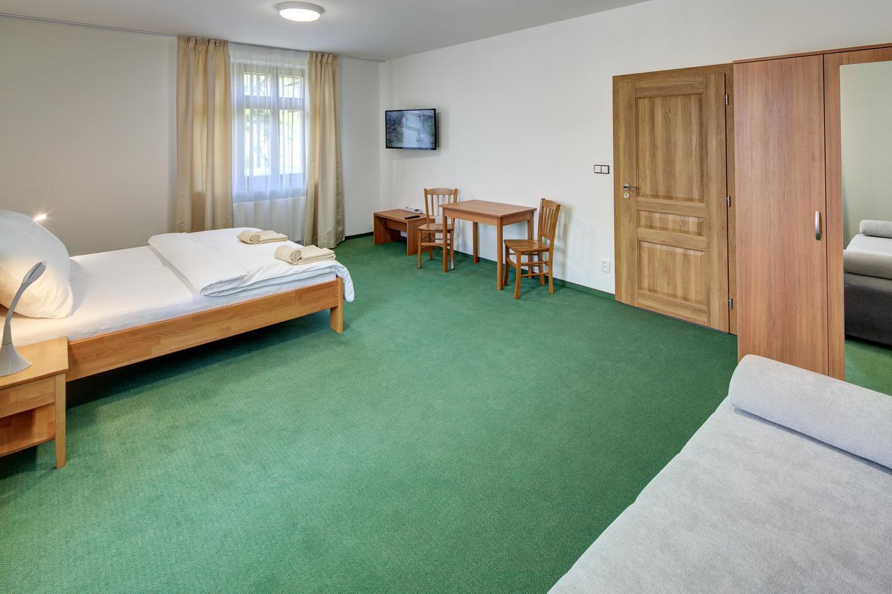 Hradni Basta Hotel Bečov nad Teplou Eksteriør billede