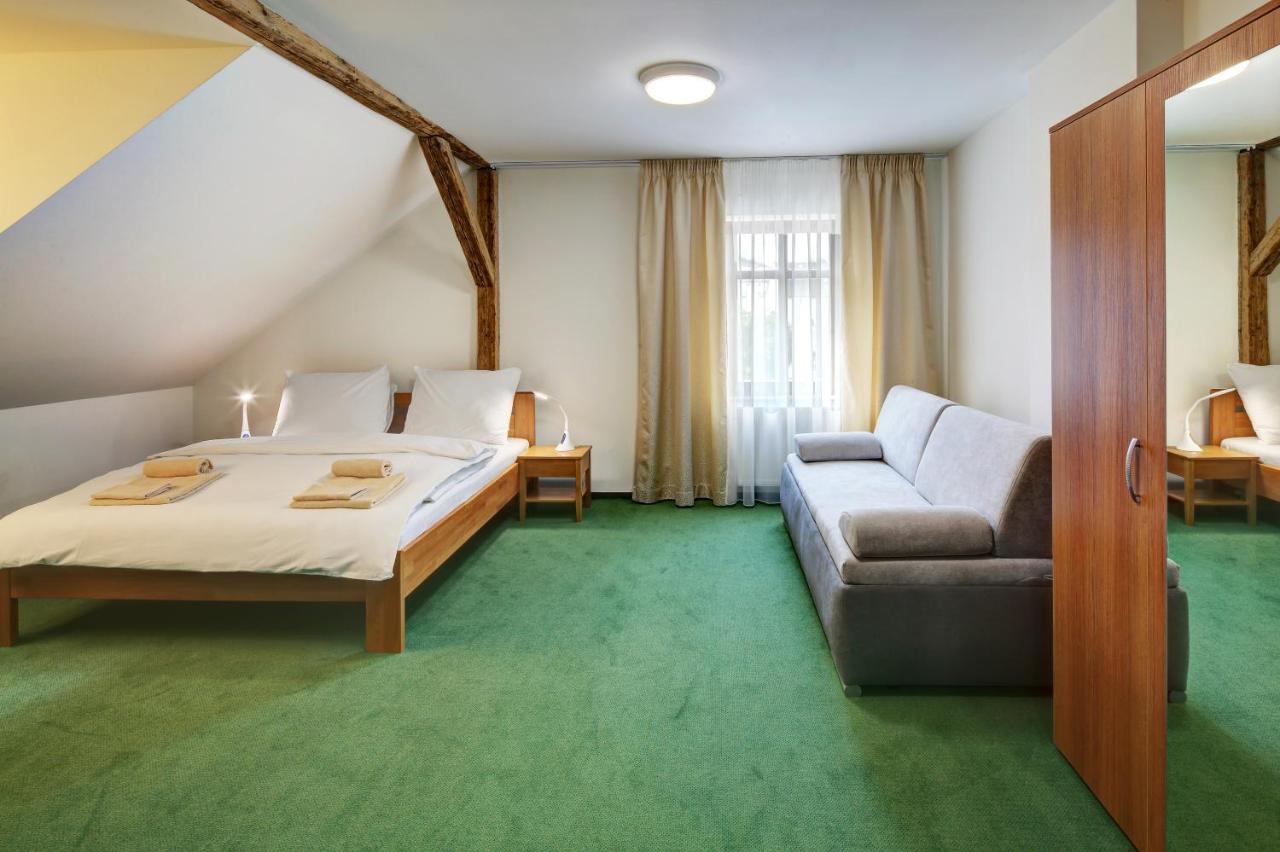 Hradni Basta Hotel Bečov nad Teplou Eksteriør billede