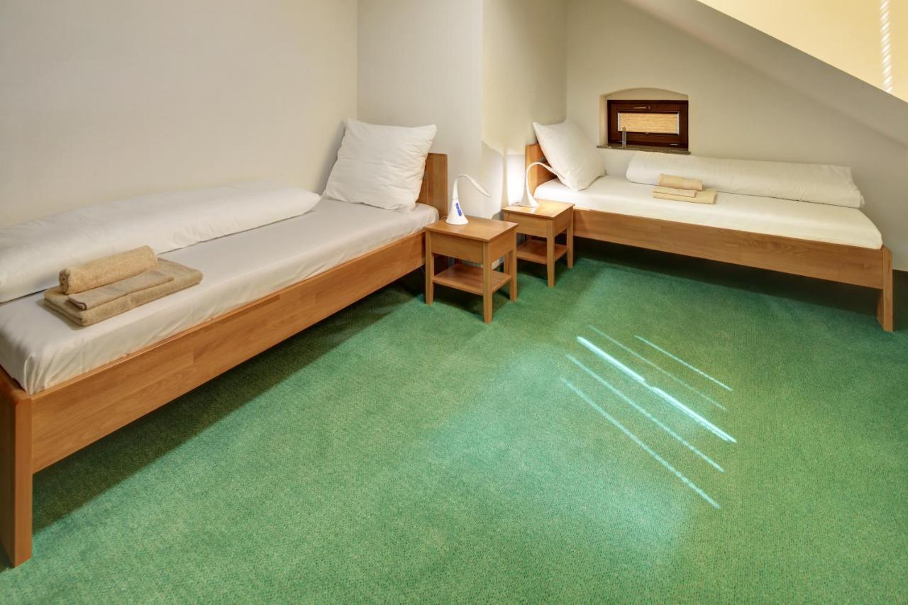 Hradni Basta Hotel Bečov nad Teplou Eksteriør billede