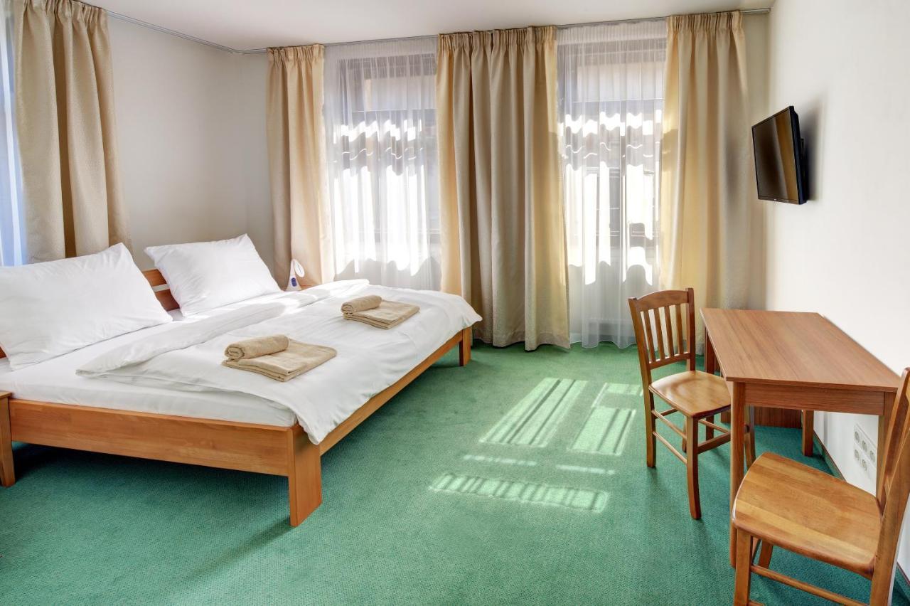 Hradni Basta Hotel Bečov nad Teplou Eksteriør billede