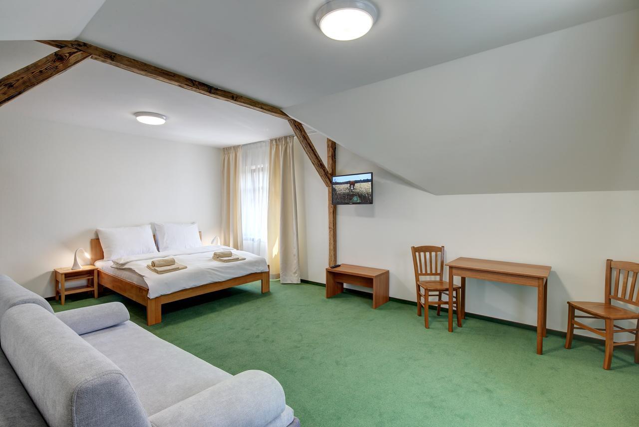 Hradni Basta Hotel Bečov nad Teplou Eksteriør billede