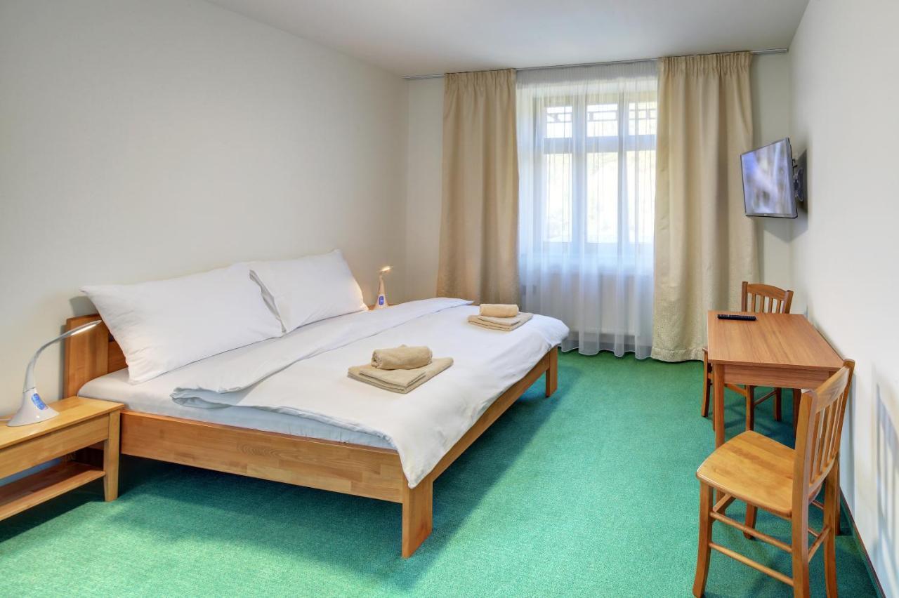 Hradni Basta Hotel Bečov nad Teplou Eksteriør billede